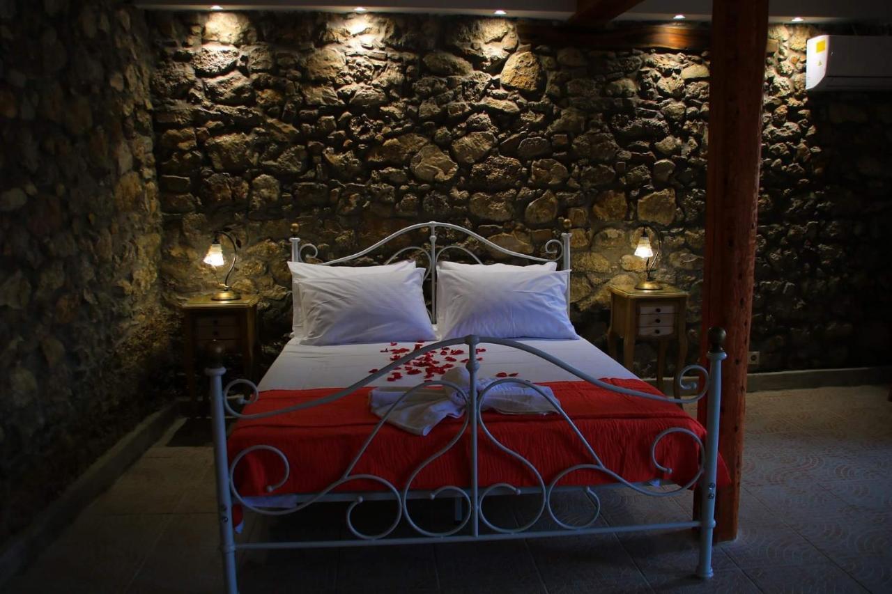 The Stone Suite Мораїтика Екстер'єр фото