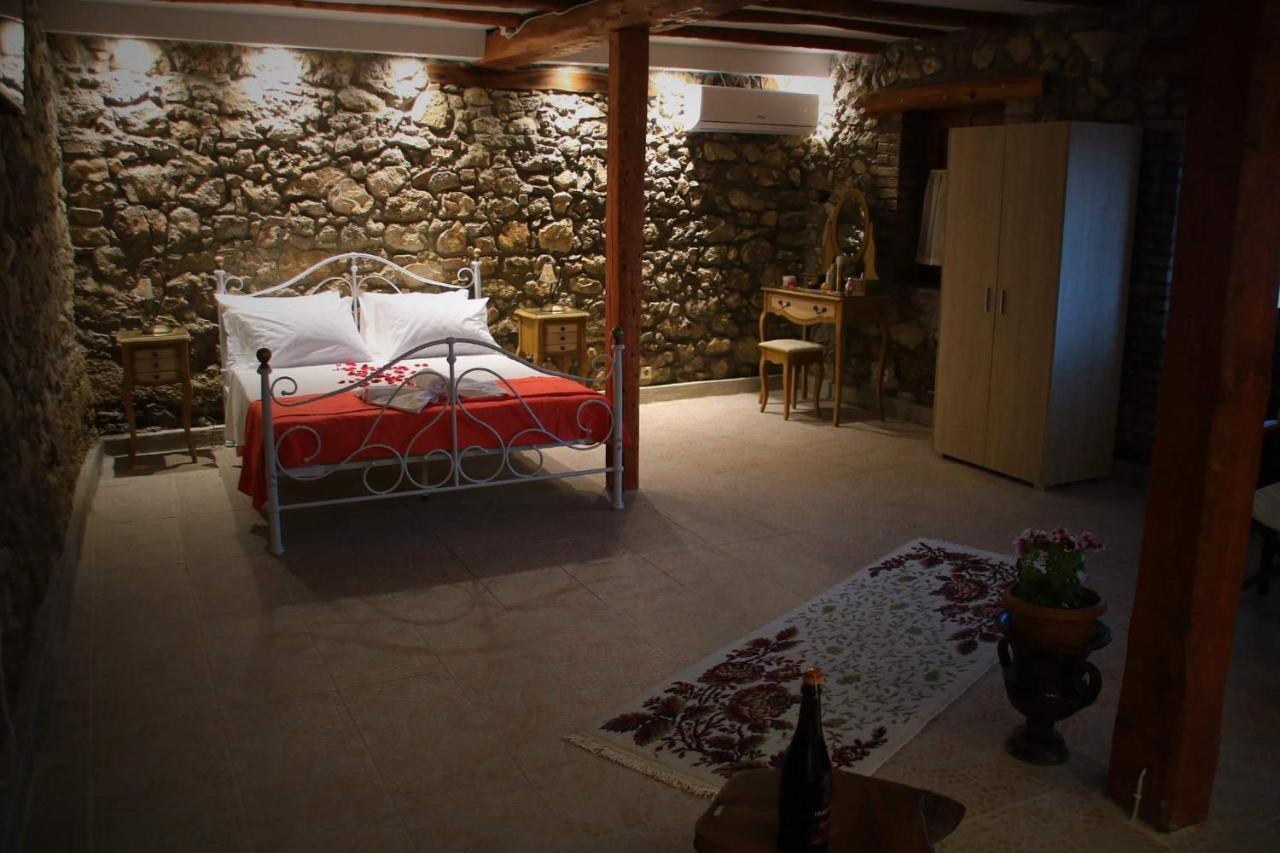 The Stone Suite Мораїтика Екстер'єр фото