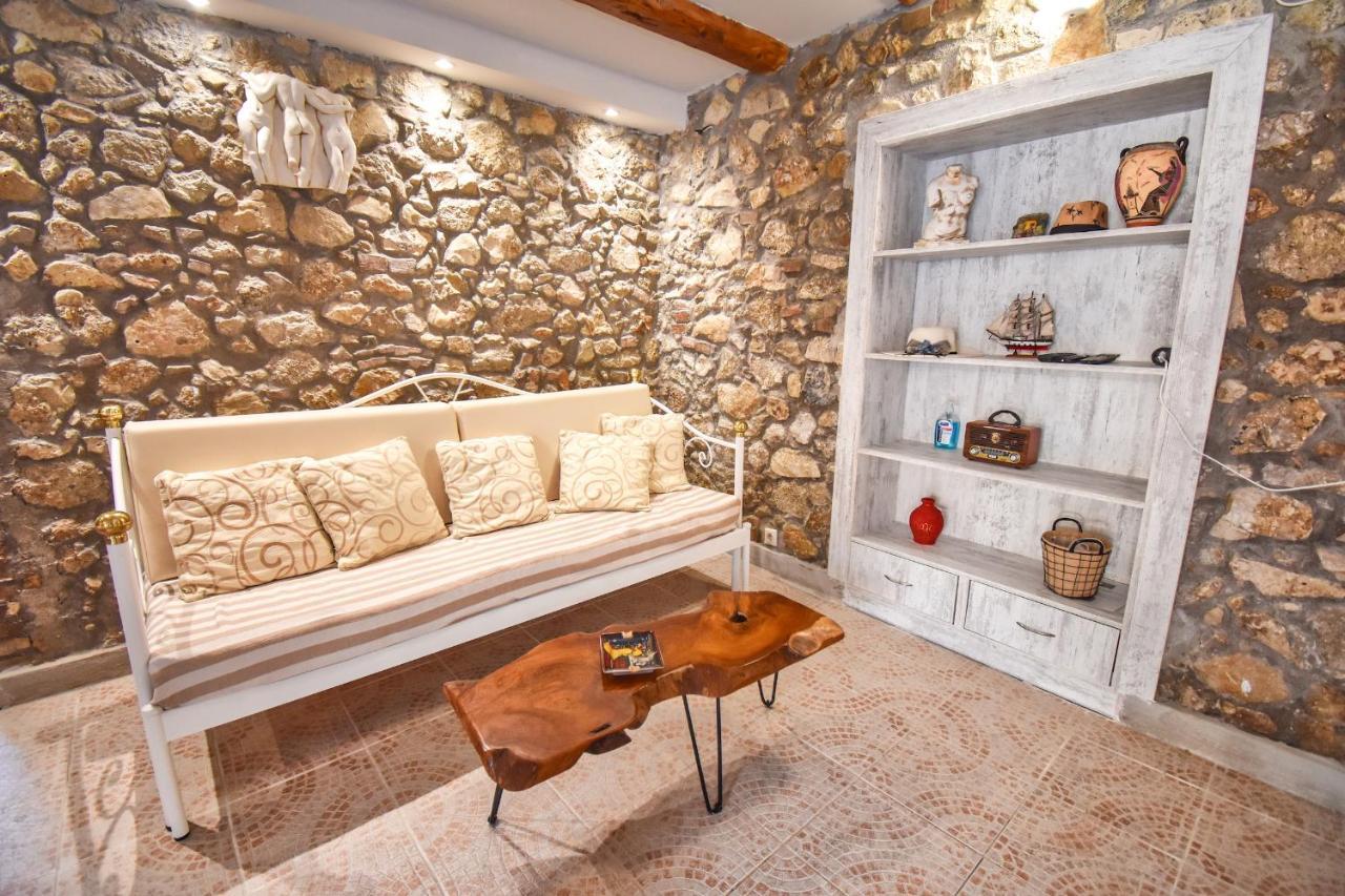 The Stone Suite Мораїтика Екстер'єр фото