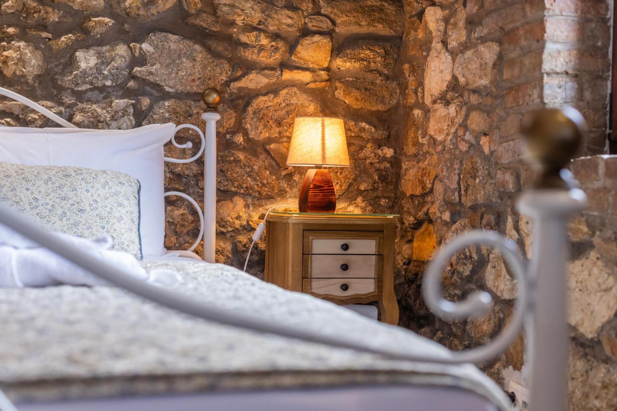 The Stone Suite Мораїтика Екстер'єр фото